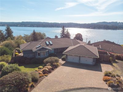 Arial view showing driveway with paver bricks | Image 2