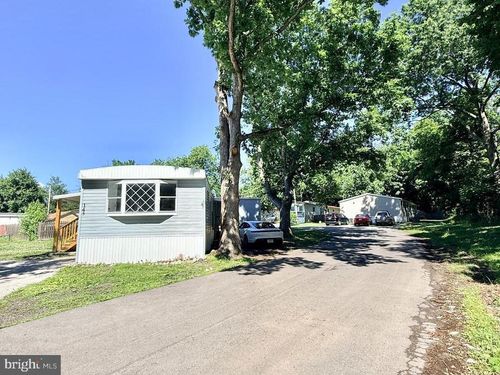 145 Devon Dr, NORRISTOWN, PA, 19403-1247 | Card Image