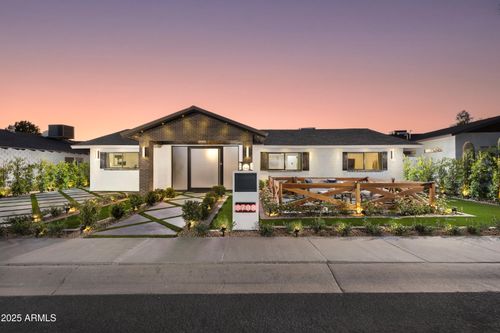 8708 E Rancho Vista Dr, Scottsdale, AZ, 85251-1867 | Card Image