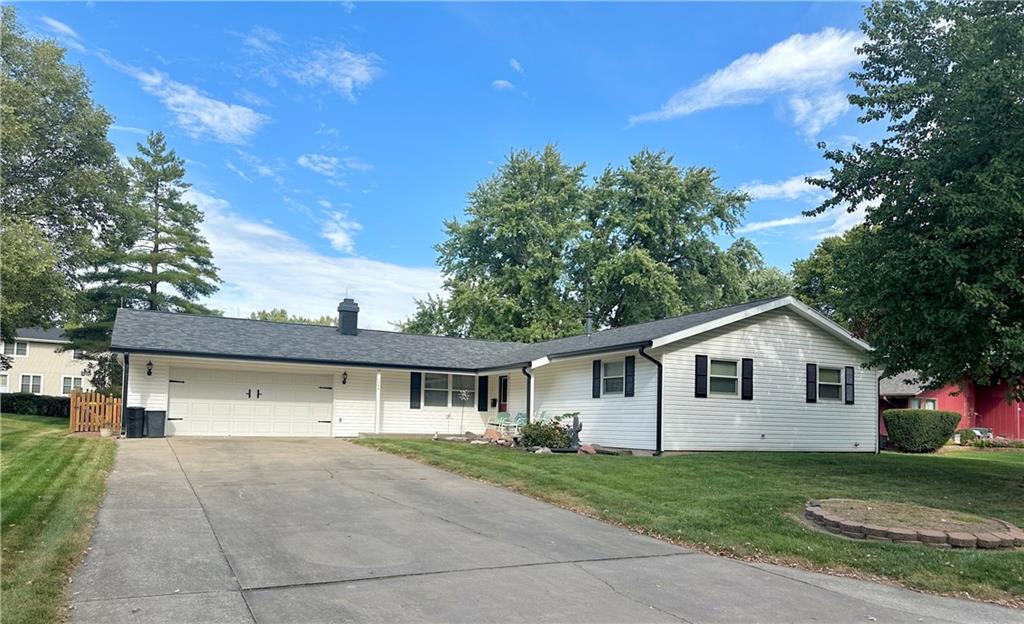 Parkdale Rd, Maryville, MO 64468
