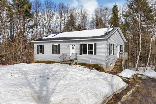 599 Fletcher Road, Auburn, ME, 04210 | Card Image