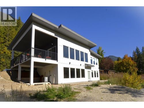 5916 Ferguson Frontage Rd, Malakwa, BC, V0E2J0 | Card Image