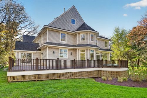 1 Puddingstone Cir, Westport, MA, 02790-8118 | Card Image