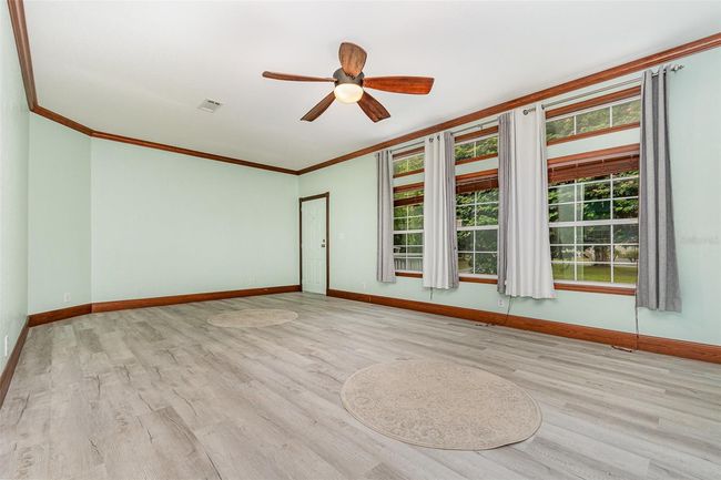 10' high ceilings & natural sunlight! | Image 5