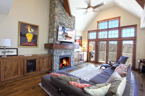 3C Freestyle Cir, West Dover, VT, 05356 | Card Image
