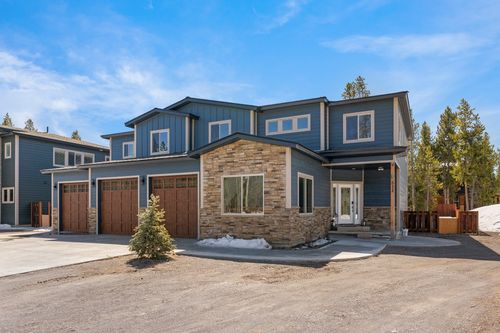532 Gallatin Ave, West Yellowstone, MT, 59758-9056 | Card Image