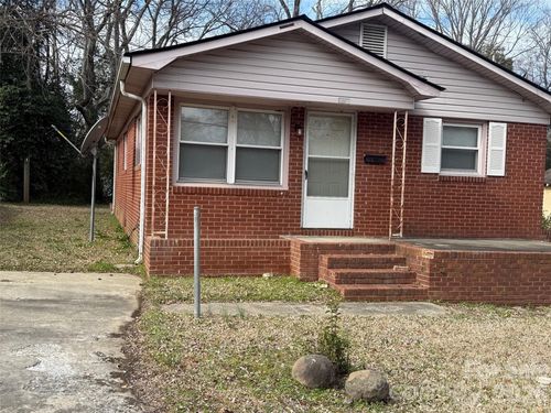 427 Clinton Ave, Lancaster, SC, 29720-6116 | Card Image