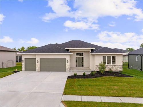 25010 W 89th Ter, Lenexa, KS, 66227-4067 | Card Image