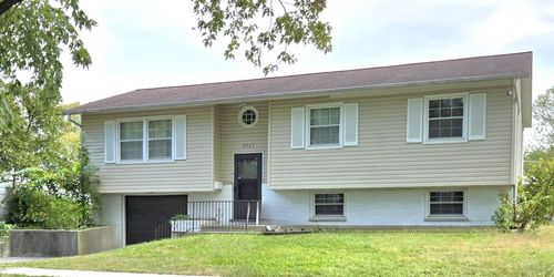 6925 Edgebrook Ln, Hanover Park, IL, 60133-3739 | Card Image