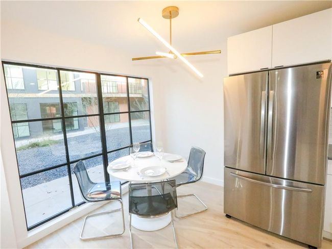 Dining area | Image 5