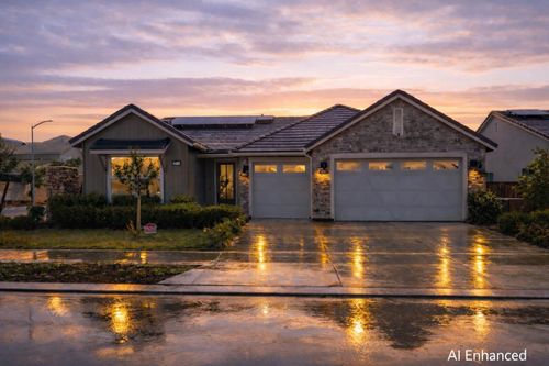 2031 N Osmun Ave, Clovis, CA, 93619-7466 | Card Image