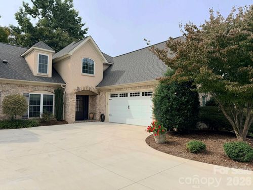 149 42nd Avenue Dr Nw, Hickory, NC, 28601-8094 | Card Image