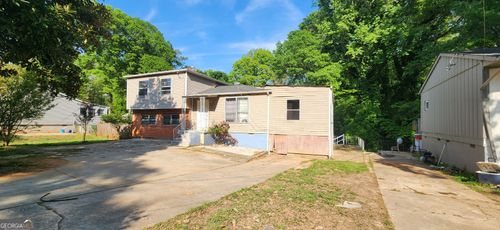 6186 Holiday Blvd, Forest Park, GA, 30297-4211 | Card Image