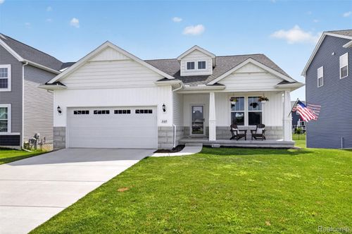 2169 Dabate Dr, Howell, MI, 48843-5803 | Card Image
