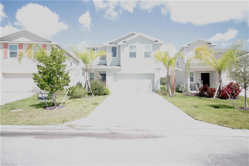 Residential Lease in LEHIGH ACRES 3