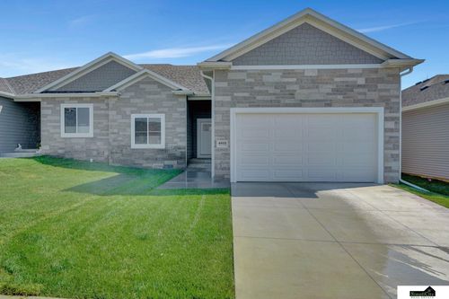 4933 Spire St, Lincoln, NE, 68516-5996 | Card Image