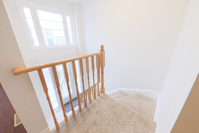 59 Stonewood St, House attached with 3 bedrooms, 3 bathrooms and 1 parking in Ajax ON | Image 5