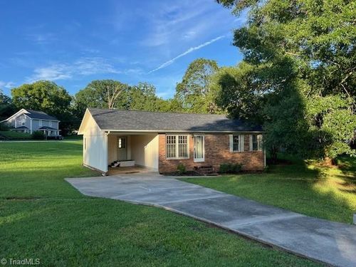 722 Hodges St, Eden, NC, 27288-2428 | Card Image