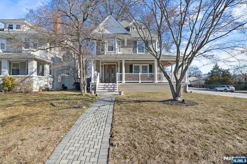 258 Clinton Pl, Hackensack, NJ, 07601-2801 | Card Image