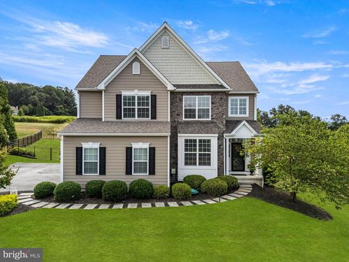 225 Ironstone Ln, ELVERSON, PA, 19520-9066 | Card Image