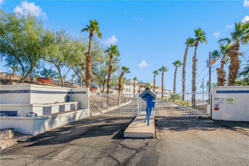 unit-13e-2022 Merrill Ln, Bullhead City, AZ, 86442-8366 | Card Image