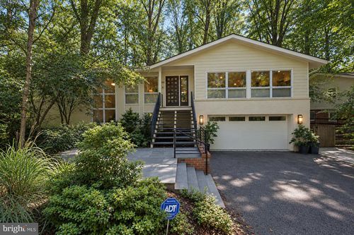 8313 Still Spring Ct, BETHESDA, MD, 20817-2727 | Card Image