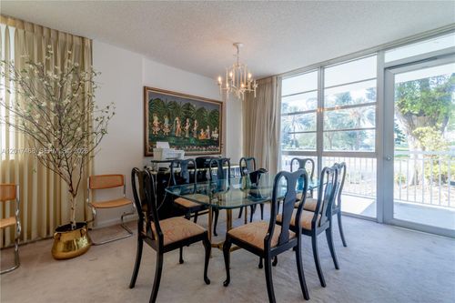 l12-301 174th St, Sunny Isles Beach, FL, 33160 | Card Image