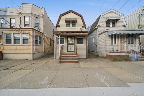 6661 74th St, Middle Village, NY, 11379-2229 | Card Image