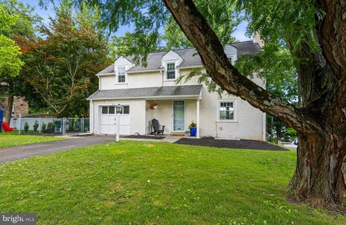 220 Walnut Ln, AMBLER, PA, 19002-4410 | Card Image