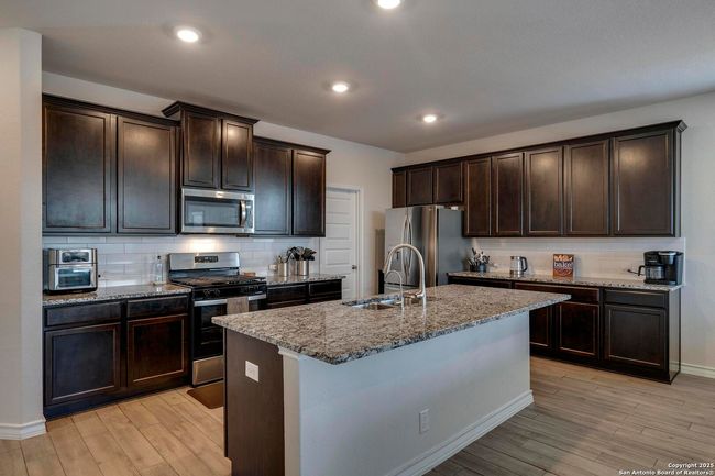 702 Overlook Rdg, House other with 5 bedrooms, 4 bathrooms and null parking in Cibolo TX | Image 14