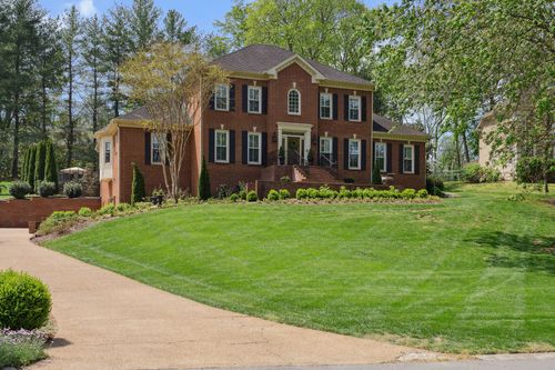 9319 Lake Shore Dr, Brentwood, TN, 37027-8440 | Card Image