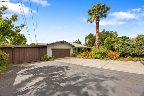2857 Randall Way, Fairview, CA, 94541-4426 | Card Image