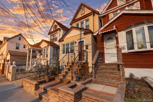 10713 115th Street, New York, NY, 11419 | Card Image