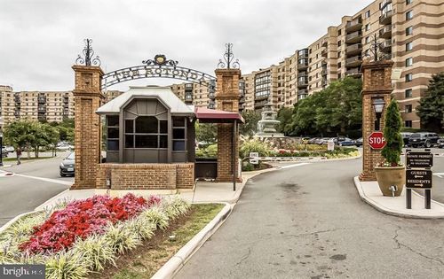 unit-702-8370 Greensboro Dr, MCLEAN, VA, 22102-3517 | Card Image
