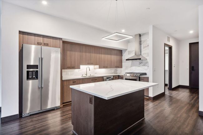 APT-204 - 253 Lake St E, Condo with 1 bedrooms, 1 bathrooms and null parking in Wayzata MN | Image 8
