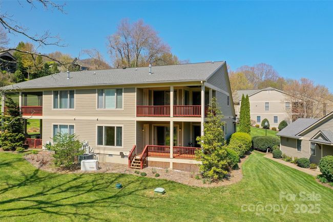 111 Augusta Cir, Townhouse with 3 bedrooms, 4 bathrooms and null parking in Waynesville NC | Image 4