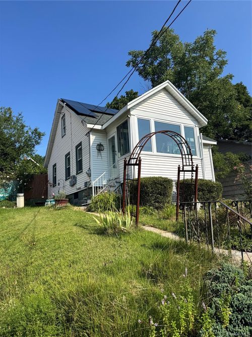 14-12-16 Earle St, Middletown, NY, 10940-6514 | Card Image