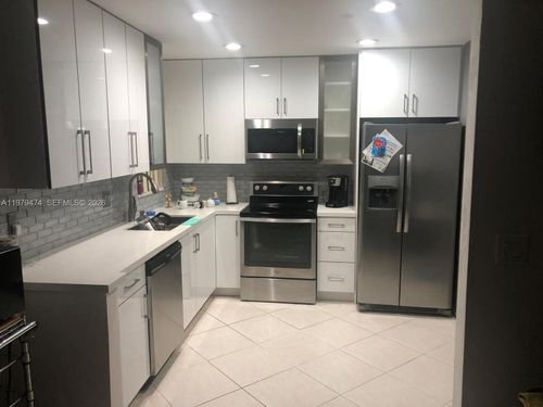 2923-3987 Carambola Cir N, Coconut Creek, FL, 33066-2450 | Card Image