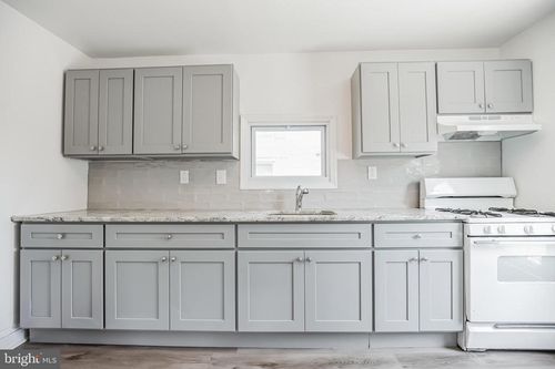 1-128 W Broad St, Paulsboro, NJ, 08066-1526 | Card Image