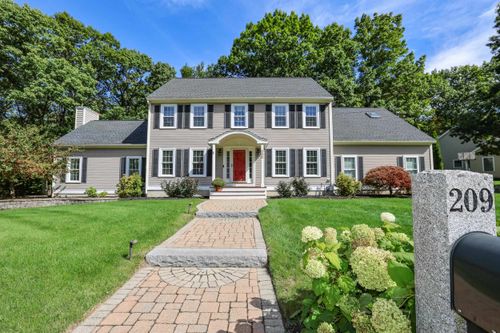 209 Tennyson Drive, Manchester, NH, 03104 | Card Image