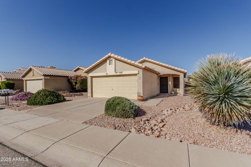 2112 E Robin Ln, Phoenix, AZ, 85024-6538 | Card Image