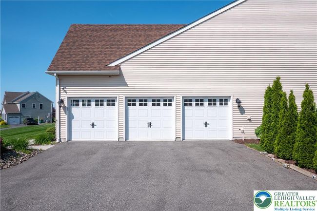 222 Danbury Dr, House other with 3 bedrooms, 3 bathrooms and null parking in Nazareth PA | Image 6