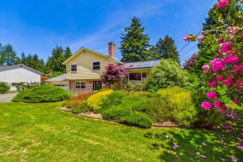 1289 Azalea Ave, McKinleyville, CA, 95519-9233 | Card Image