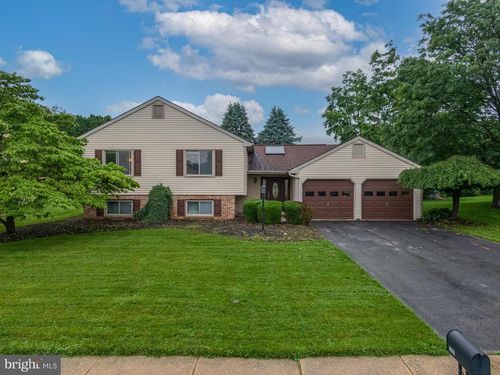 4903 Farming Ridge Blvd, READING, PA, 19606-2451 | Card Image