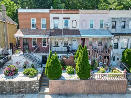 780 Van Duzer St, Staten Island, NY, 10304-1907 | Card Image