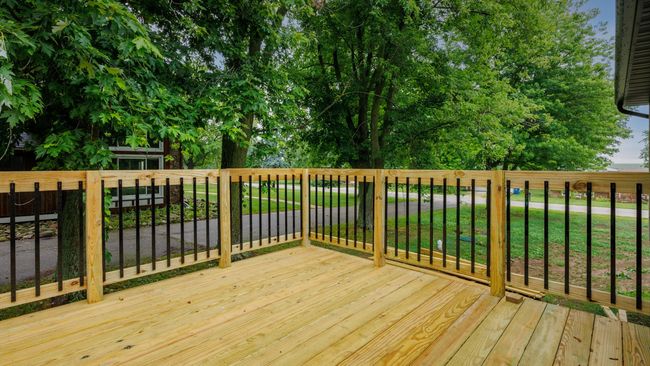 512 E Walnut St, House other with 2 bedrooms, 3 bathrooms and 2 parking in Hudson IL | Image 27