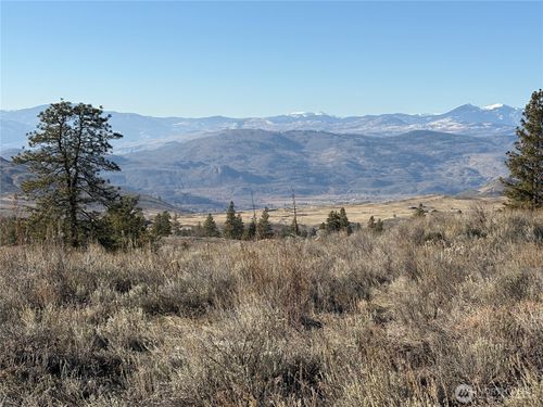 1 Valley View Dr, Oroville, WA, 98844-9352 | Card Image