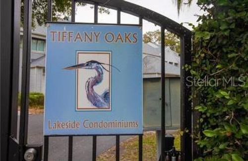 9726-9726 Tiffany Oaks Ln, TAMPA, FL, 33612-7511 | Card Image