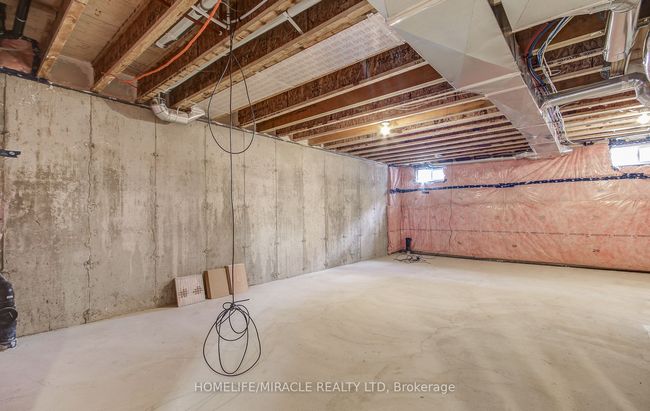 28 Yvonne Dr, House attached with 3 bedrooms, 4 bathrooms and 1 parking in Brampton ON | Image 27
