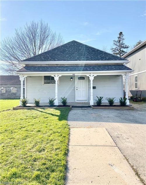 612 Tamarac St, Dunnville, ON, N1A2E1 | Card Image